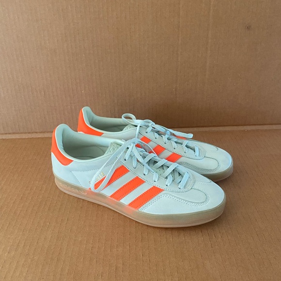 adidas Women's Gazelle Indoor Shoes "Linen Green/Solar Orange/Gum" | US 8.5 - Picture 3 of 10